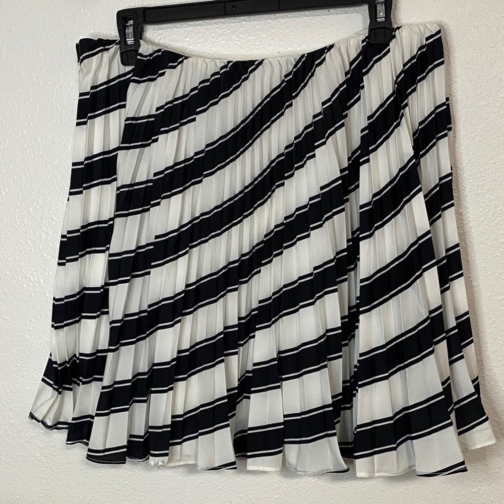 Anthropologie Black and White Striped A-Line Skirt Size 14 - Picture 7 of 13